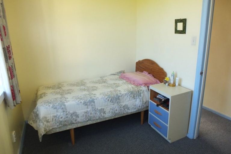 Photo of property in 17 Pratt Avenue, Foxton Beach, Foxton, 4815