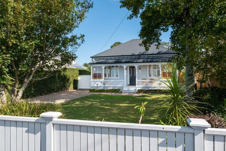 Photo of property in 154 Hinemoa Street, Birkenhead, Auckland, 0626