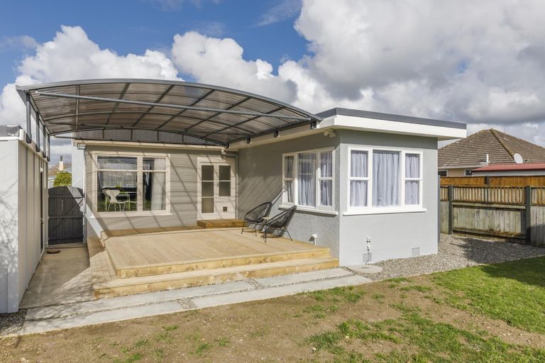 Photo of property in 21 Vernon Avenue, Takaro, Palmerston North, 4412