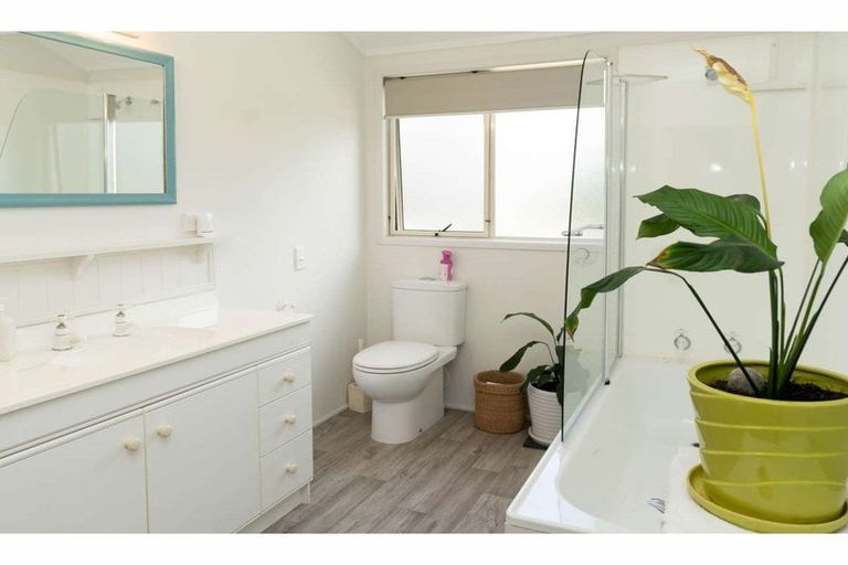 Photo of property in 59 Kendall Road, Kerikeri, 0230