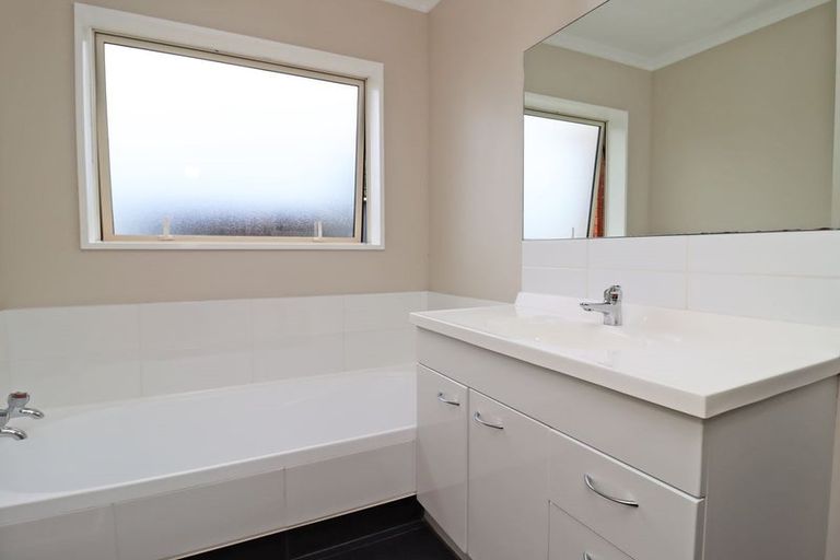 Photo of property in 60 Redcastle Road, Oamaru North, Oamaru, 9400