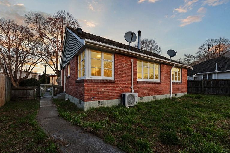 Photo of property in 8 Hooker Avenue, Bryndwr, Christchurch, 8053