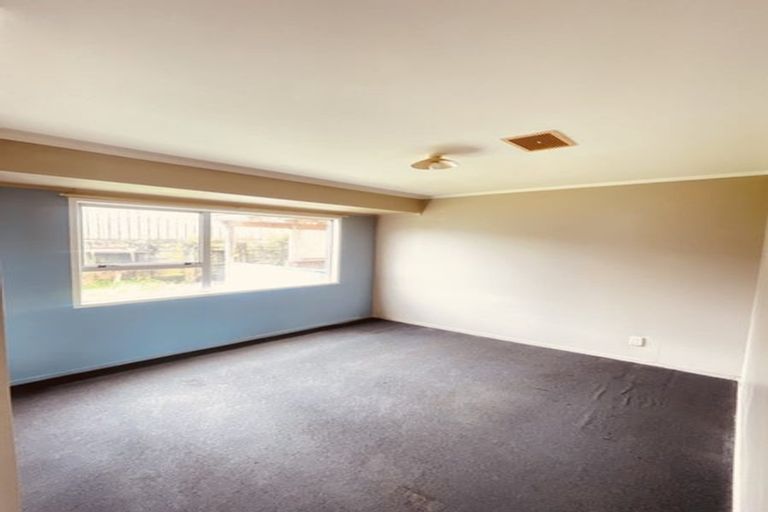 Photo of property in 16b Cedar Heights Avenue, Massey, Auckland, 0614