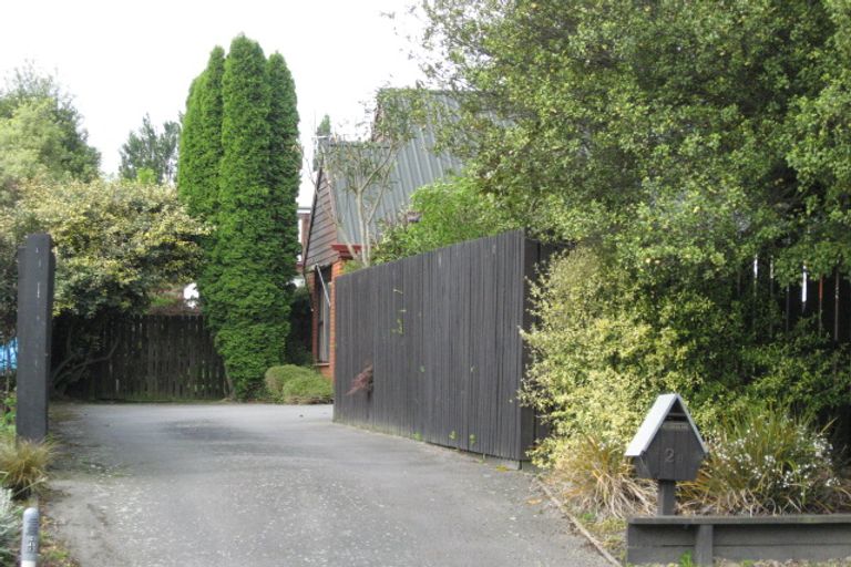 Photo of property in 2/2 Thurlestone Place, Burnside, Christchurch, 8053