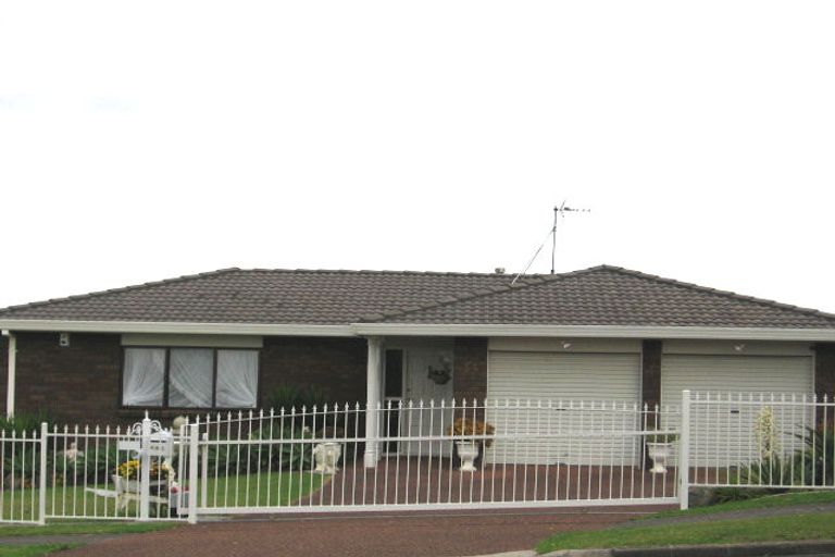 Photo of property in 34 Sturges Road, Henderson, Auckland, 0612