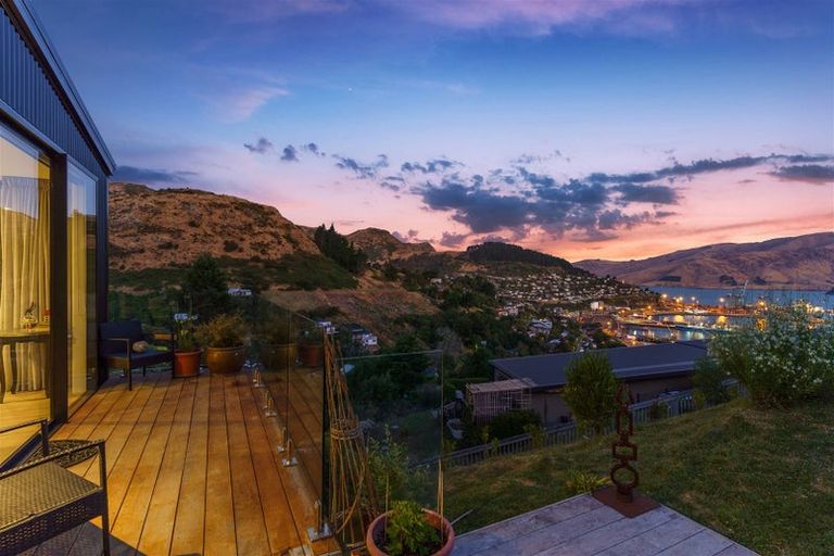 Photo of property in 25g Walkers Road, Lyttelton, 8082