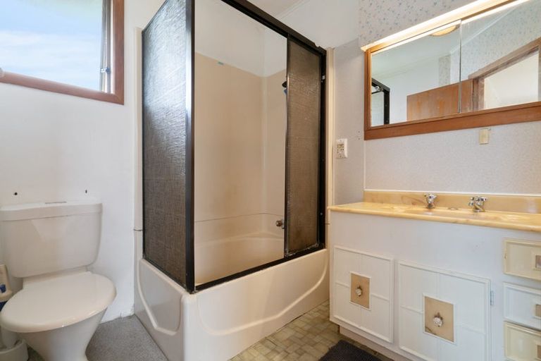 Photo of property in 11 Cargill Street, Papakura, 2110