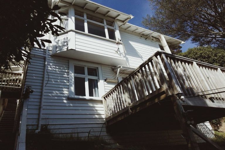 Photo of property in 24 Raroa Road, Kelburn, Wellington, 6012