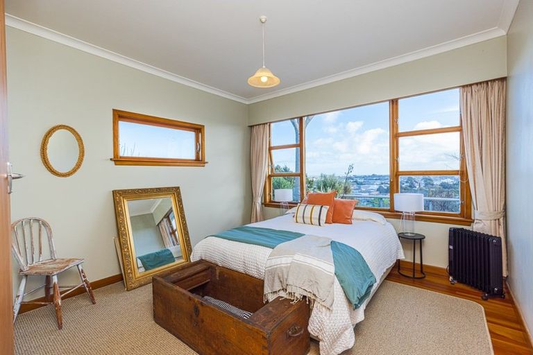 Photo of property in 4 Shakespeare Road, Bastia Hill, Whanganui, 4500