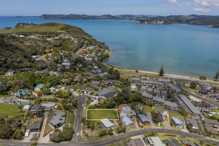 Photo of property in 13 Puriri Place, Whitianga, 3510