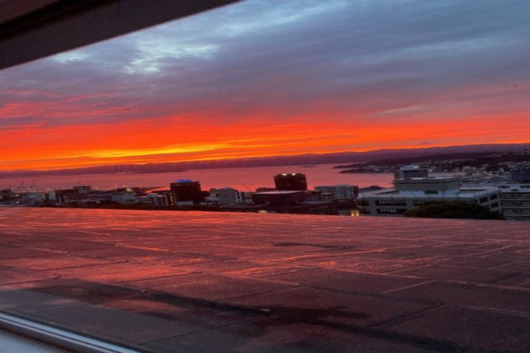 Photo of property in 10b Central Terrace, Kelburn, Wellington, 6012