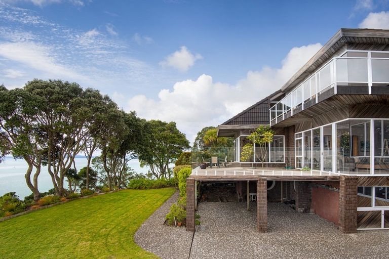 Photo of property in 6 Sharon Road, Waiake, Auckland, 0630