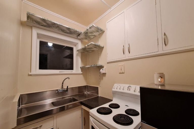 Photo of property in 63 Norton Park Avenue, Fairfield, Lower Hutt, 5011