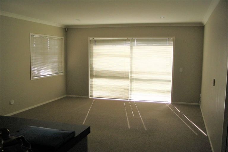Photo of property in 4 Heidi Crescent, Flat Bush, Auckland, 2016
