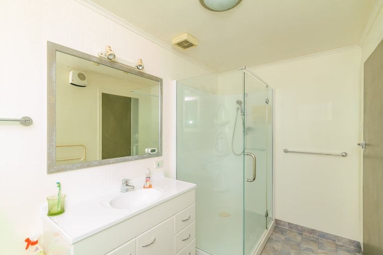 Photo of property in 64 Pomare Road, Tirohanga, Lower Hutt, 5010