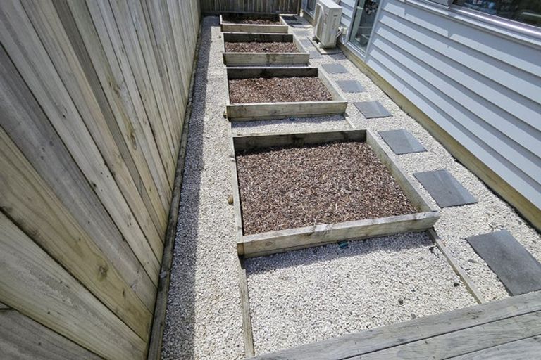 Photo of property in 19 St Claire Road, Silverdale, 0932