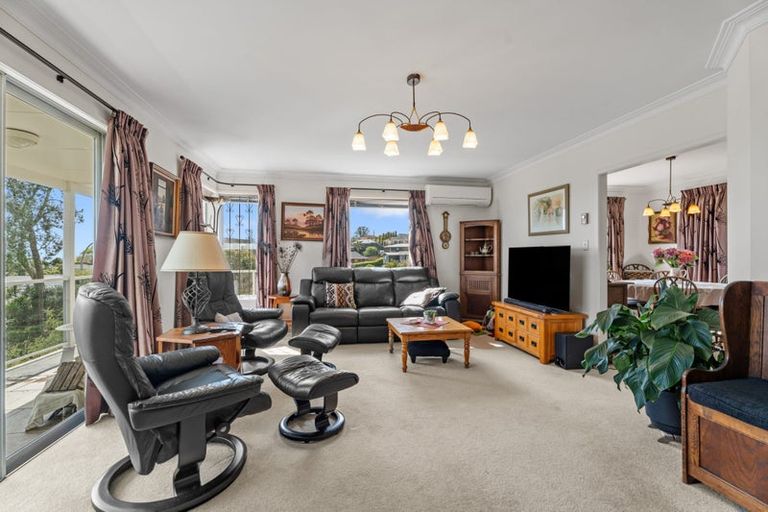 Photo of property in 30 Evelyn Road, Cockle Bay, Auckland, 2014