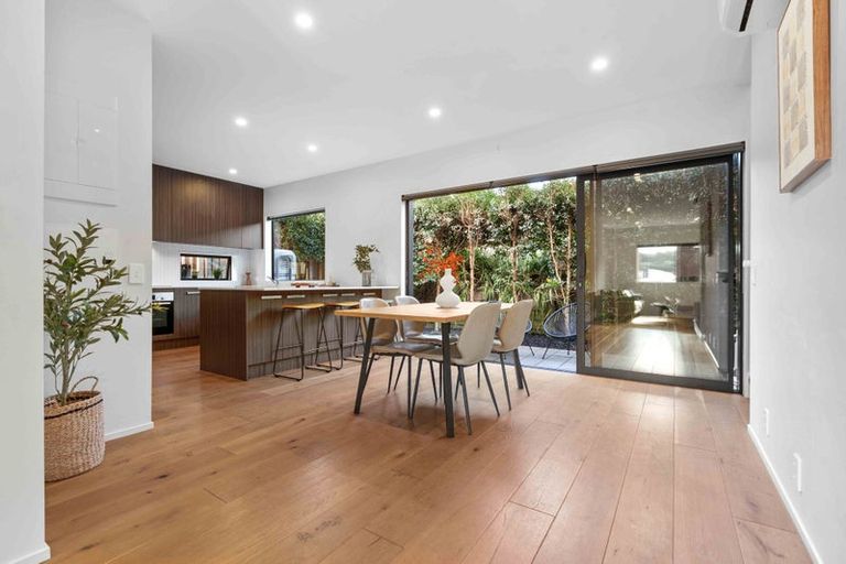 Photo of property in 21b Chippendale Crescent, Birkdale, Auckland, 0626