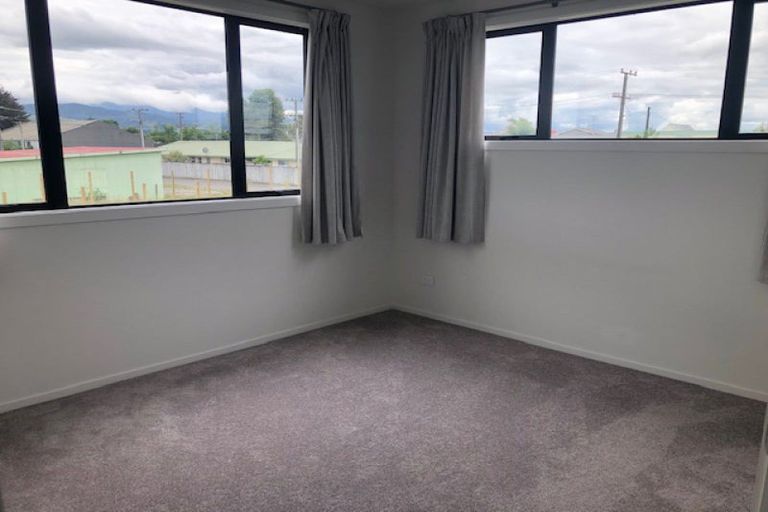 Photo of property in 1/20 Ballinger Place, Carterton, 5713