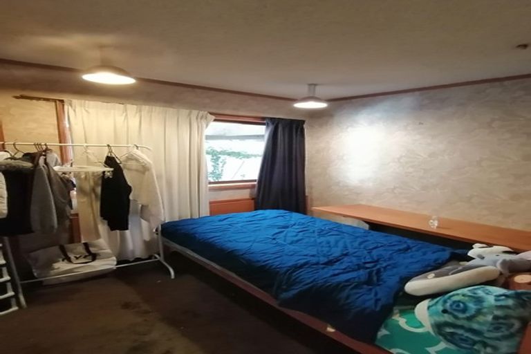 Photo of property in 118 Pupuke Road, Hillcrest, Auckland, 0627