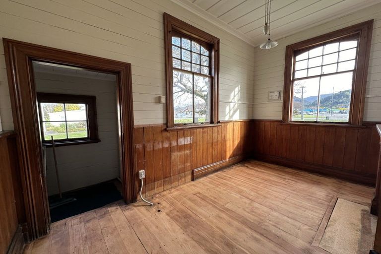 Photo of property in 70 Fitzherbert Street, Hokitika, 7810