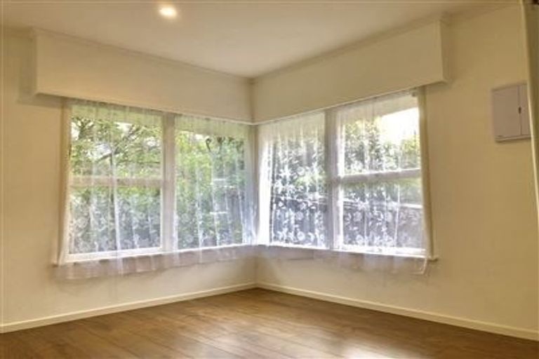 Photo of property in 7 Corunna Road, Milford, Auckland, 0620