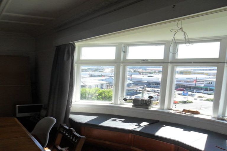 Photo of property in 2 Queens Drive, Kilbirnie, Wellington, 6022