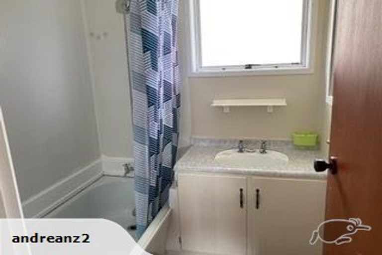 Photo of property in 2/53 Tabitha Crescent, Henderson, Auckland, 0612