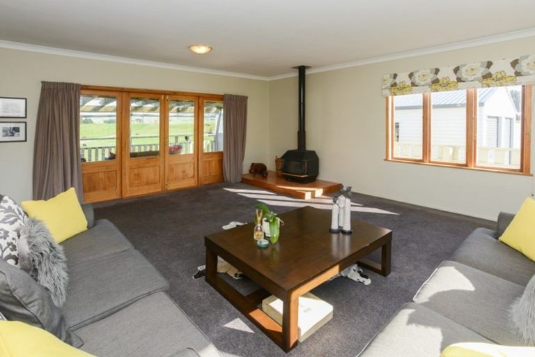 Photo of property in 295 Kawera Road, Pukehamoamoa, Hastings, 4179