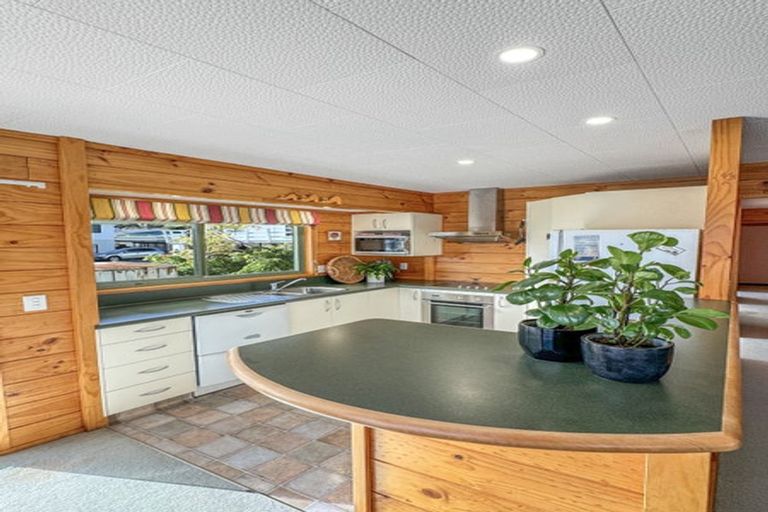 Photo of property in 2/279 Pohutukawa Avenue, Ohope, 3121