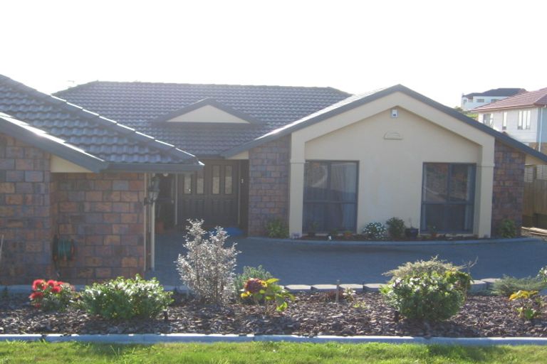 Photo of property in 8 Ballymore Drive, Pinehill, Auckland, 0632