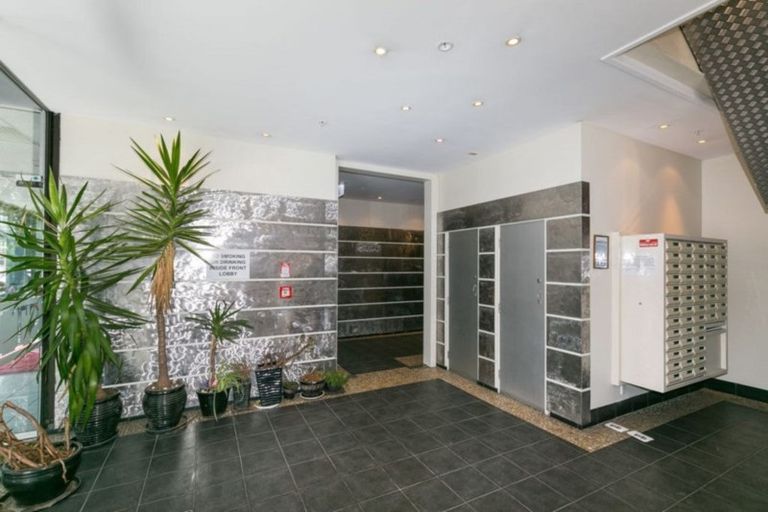 Photo of property in St Peters Apartments, 1d/192 Willis Street, Te Aro, Wellington, 6011