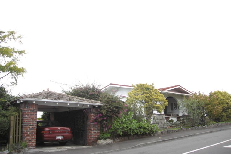 Photo of property in 2 May Avenue, Hospital Hill, Napier, 4110