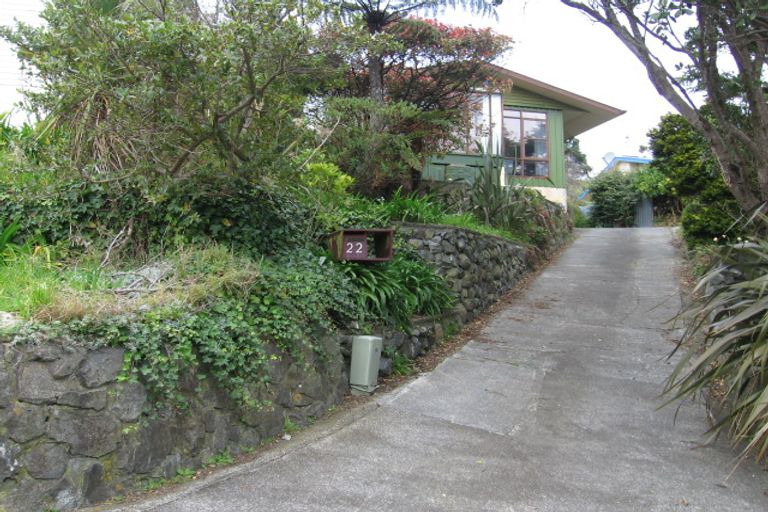 Photo of property in 22 Silverbirch Grove, Churton Park, Wellington, 6037