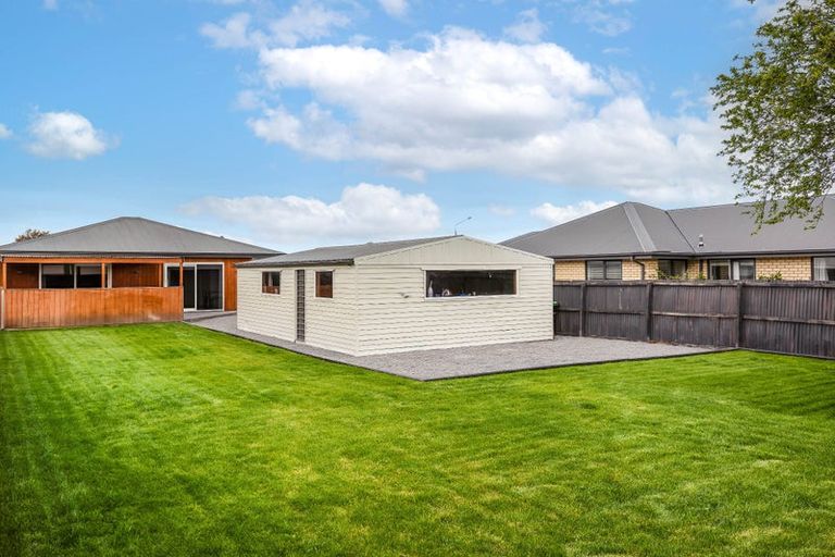 Photo of property in 15 Ivory Street, Rangiora, 7400
