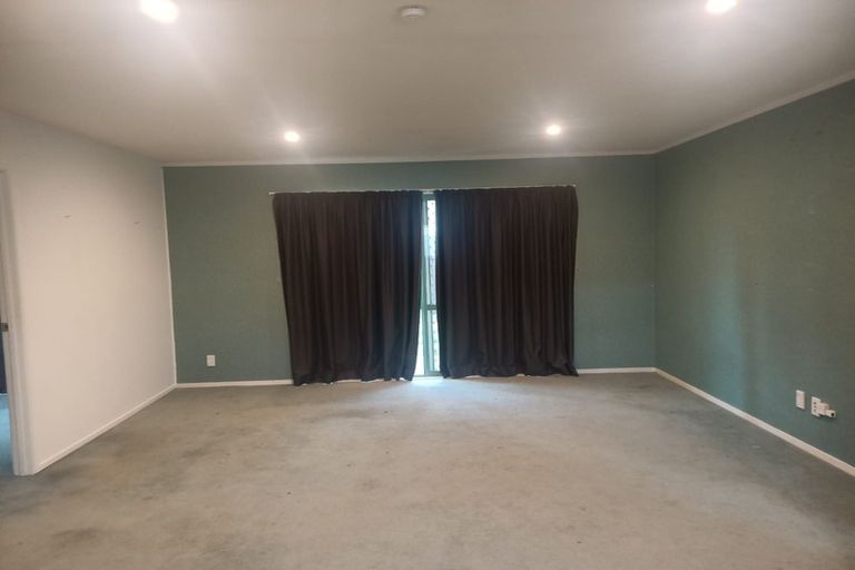 Photo of property in 98 Settlement Road, Papakura, 2110