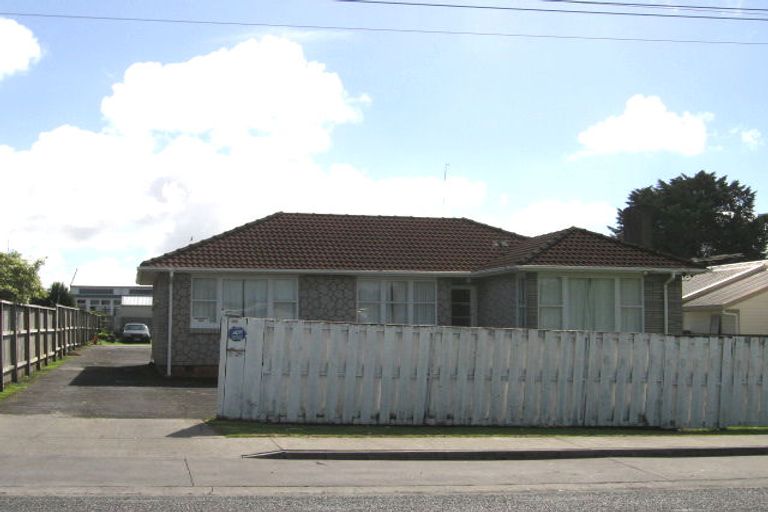 Photo of property in 1/29 Pomaria Road, Henderson, Auckland, 0610
