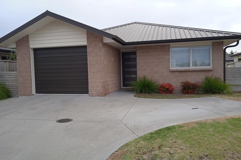 Photo of property in 2 Boyle Mews, Papamoa Beach, Papamoa, 3118