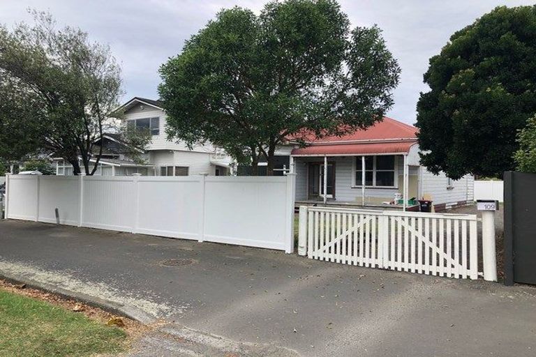 Photo of property in 109 Georges Drive, Napier South, Napier, 4110