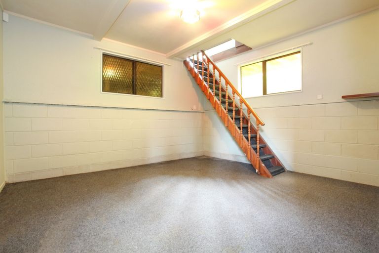 Photo of property in 23 Point Street, Raglan, 3225
