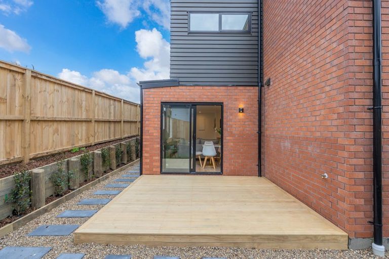 Photo of property in 1/5 Marsh Avenue, Forrest Hill, Auckland, 0620