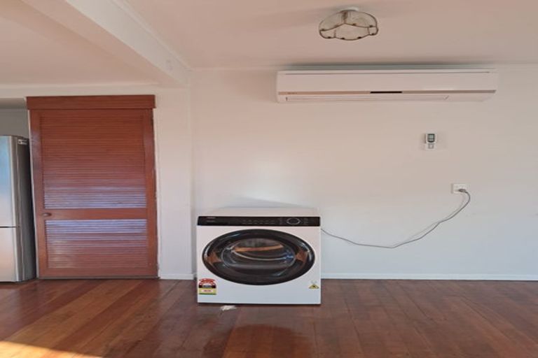 Photo of property in 107 Parkvale Road, Karori, Wellington, 6012