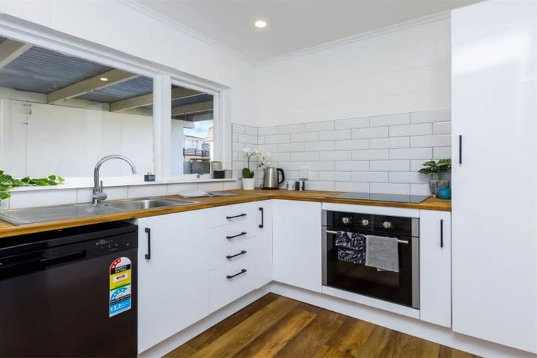 Photo of property in 5b William Booth Grove, Trentham, Upper Hutt, 5018