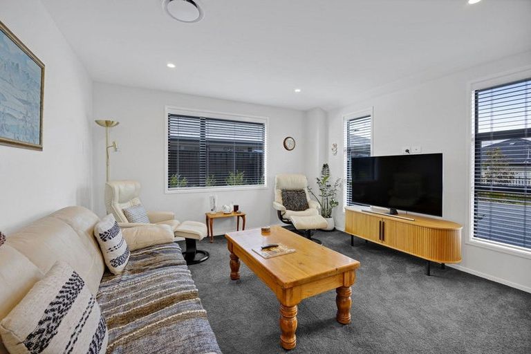Photo of property in 2 Atea Place, Hawera, 4610