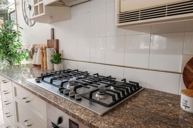 Photo of property in 23 Grammar School Road, Pakuranga, Auckland, 2010