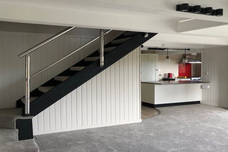 Photo of property in 1/17 Weldene Avenue, Glenfield, Auckland, 0629