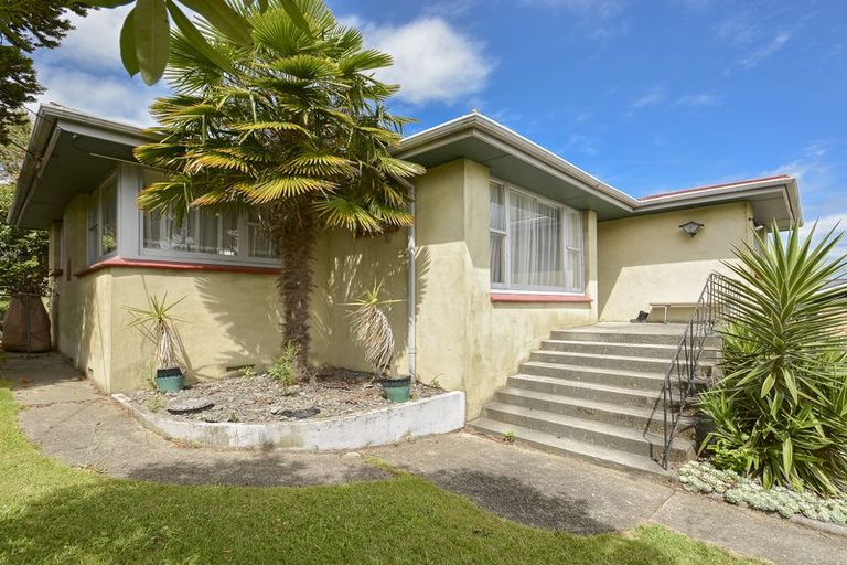 Photo of property in 144 Bellevue Road, Brookfield, Tauranga, 3110