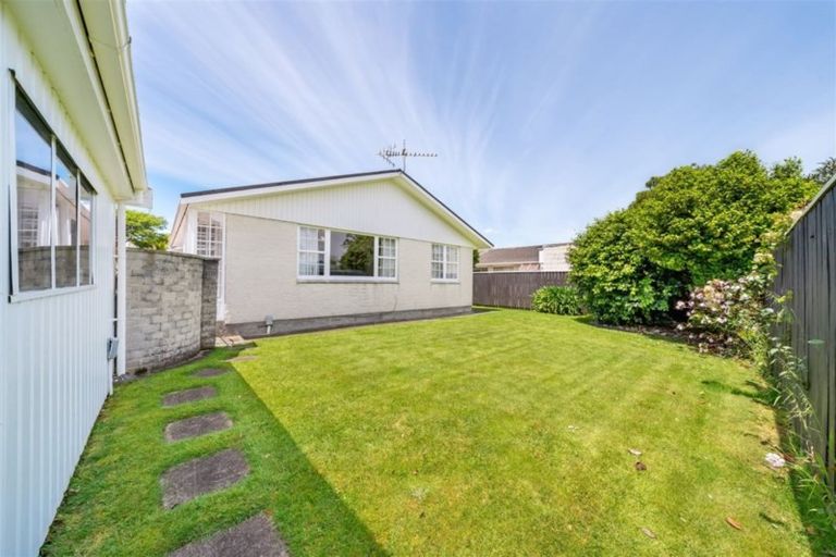 Photo of property in 3/53 Ludlam Crescent, Woburn, Lower Hutt, 5010