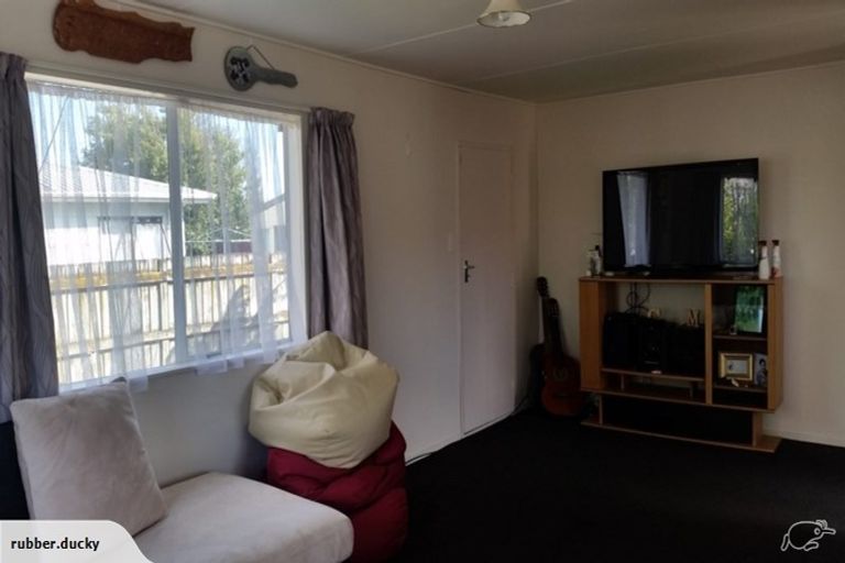 Photo of property in 195 Cambridge Street, Levin, 5510