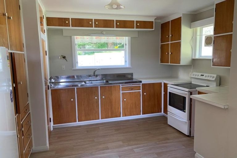 Photo of property in 18 Tarawa Street, Paekakariki, 5034